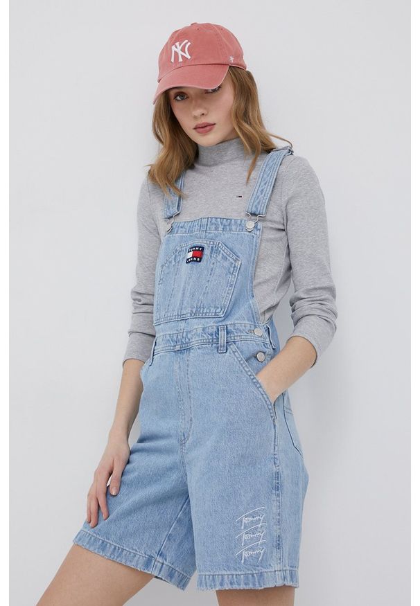 Tommy Jeans ogrodniczki jeansowe BF8013 damskie. Kolor: niebieski. Wzór: aplikacja