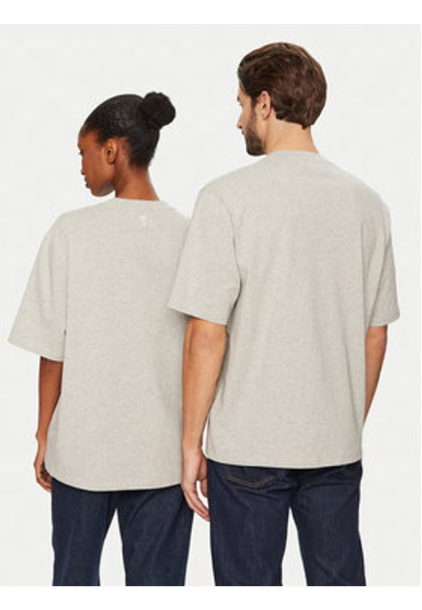 AMI PARIS - AMI Paris T-Shirt UTS024.726 0951 Szary Regular Fit. Kolor: szary. Materiał: bawełna