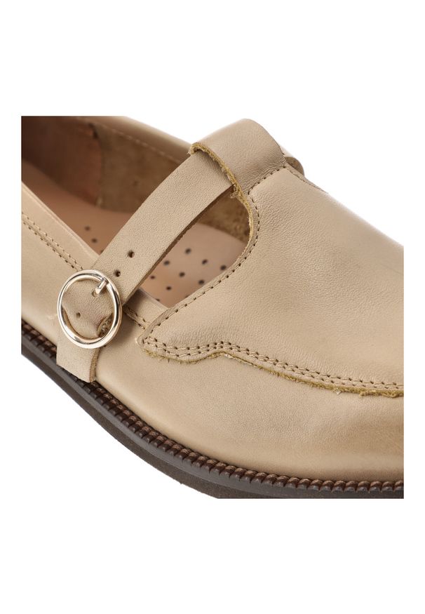 Półbuty damskie Armodo, na płaskim obcasie skórzane z okrągłym noskiem i zapinane sprzączką, rabit Baflo, 1656. Okazja: na co dzień. Nosek buta: okrągły. Zapięcie: sprzączka. Kolor: brązowy. Materiał: skóra. Obcas: na obcasie. Styl: casual. Wysokość obcasa: niski