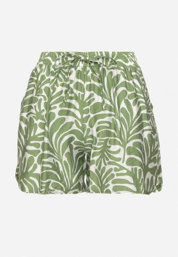 Born2be - Zielone Szorty w Geometryczny Wzór Reviare. Okazja: na co dzień. Kolor: zielony. Wzór: geometria. Styl: klasyczny, casual