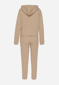 Born2be - Ciemnobeżowy Pikowany Komplet Dresowy z Bawełną Bluza z Kapturem i Spodnie Joggery Evalisseia. Kolor: beżowy. Materiał: bawełna, dresówka #3