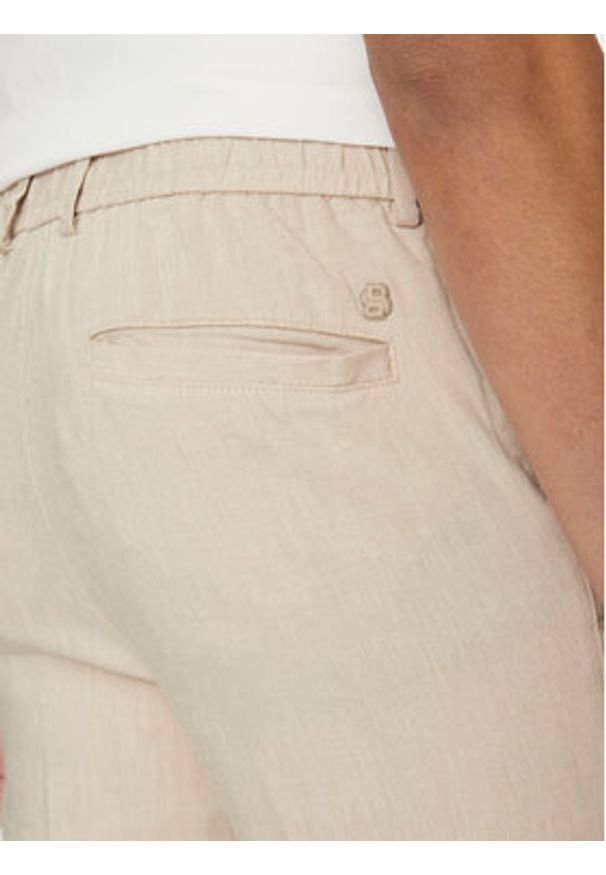 BOSS Spodnie materiałowe C-Kane 50540480 Beżowy Slim Fit. Kolor: beżowy. Materiał: syntetyk