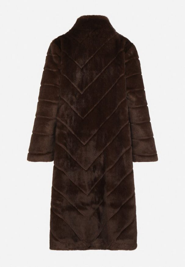 Born2be - Brązowy Długi Płaszcz Futerko z Ozdobnymi Przeszyciami i Stójką Zenima. Okazja: na co dzień. Typ kołnierza: kołnierzyk stójkowy. Kolor: brązowy. Materiał: futro. Długość: długie. Styl: casual, elegancki, klasyczny