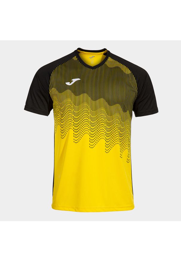 Koszulka dziecięca z dekoltem w serek Joma Tiger VI. Typ kołnierza: dekolt w serek. Kolor: wielokolorowy, żółty, czarny. Materiał: materiał. Sport: piłka nożna