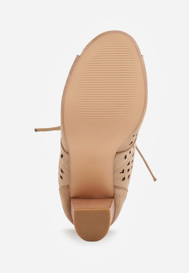 Renee - Ciemnobeżowe Ażurowe Botki Vices na Słupku Nimisa. Okazja: na spacer. Kolor: beżowy. Materiał: jeans. Wzór: ażurowy. Sezon: wiosna. Obcas: na słupku. Styl: elegancki. Wysokość obcasa: średni