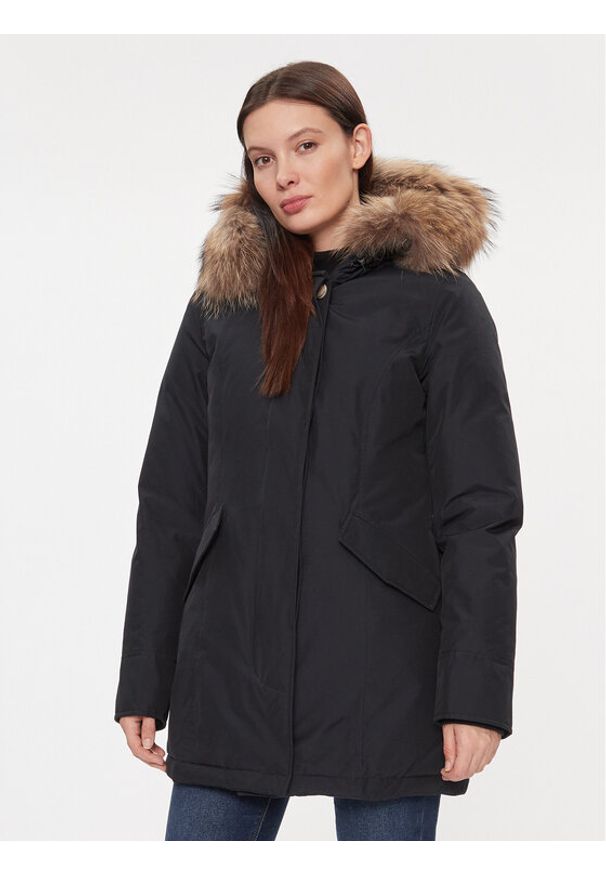 Woolrich Kurtka puchowa Arctic Raccoon CFWWOU0538FRUT0001 Granatowy Regular Fit. Kolor: niebieski. Materiał: syntetyk, bawełna