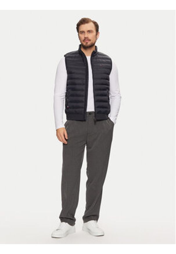 TOMMY HILFIGER - Tommy Hilfiger Bezrękawnik MW0MW38982 Granatowy Regular Fit. Kolor: niebieski. Materiał: syntetyk. Długość rękawa: bez rękawów