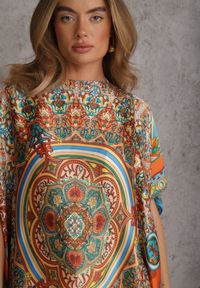 Renee - Pomarańczowe Satynowe Ponczo z Jedwabiem i Wiskozą w Stylu Boho Prixeis. Okazja: na co dzień. Kolor: pomarańczowy. Materiał: jedwab, wiskoza, satyna. Wzór: nadruk. Styl: boho #4