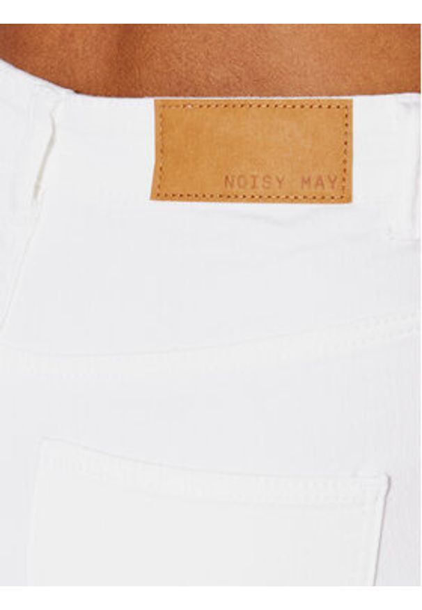 Noisy may - Noisy May Jeansy Callie 27015706 Biały Skinny Fit. Kolor: biały