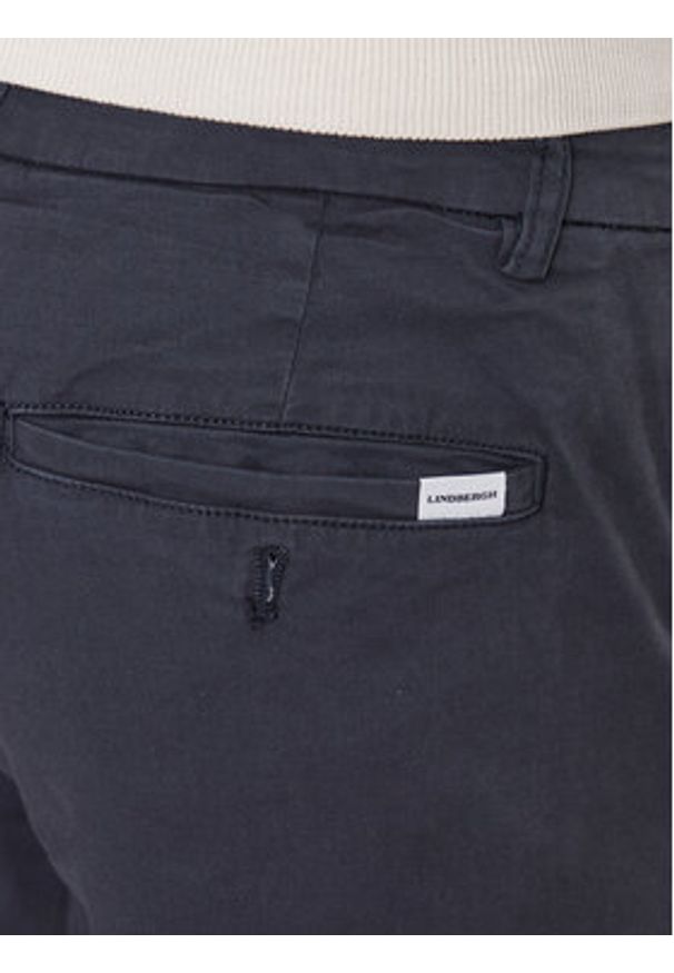 Lindbergh Szorty materiałowe 30-505044 Niebieski Slim Fit. Kolor: niebieski. Materiał: bawełna