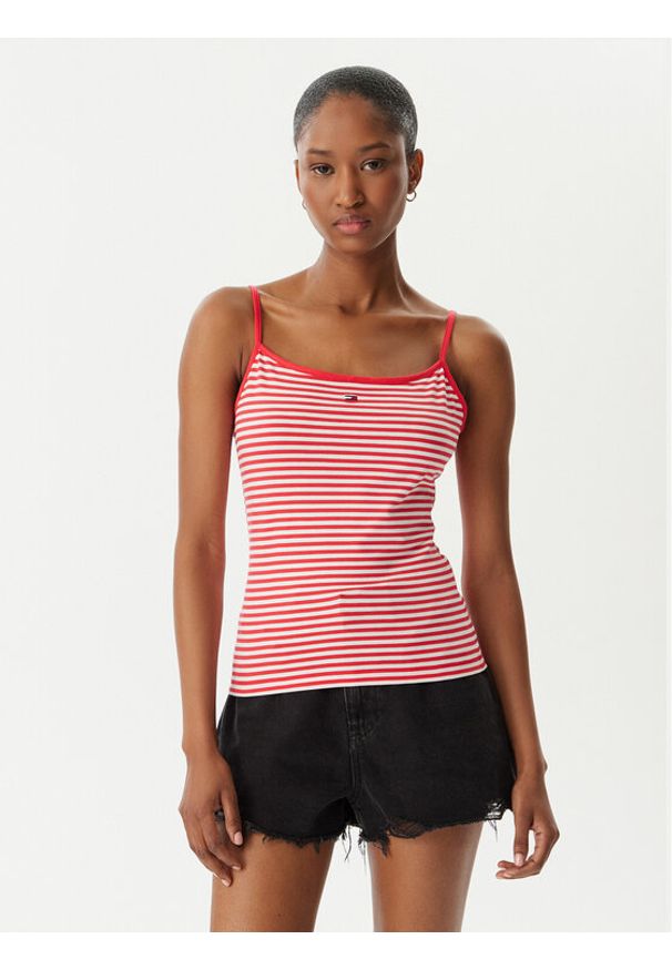 Tommy Jeans Top Essential DW0DW20675 Czerwony jasny Slim Fit. Kolor: czerwony. Materiał: bawełna