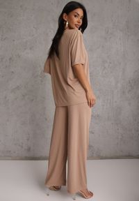 Renee - Beżowy Oversizowy Komplet Zdobiony Cyrkoniami T-shirt i Spodnie Arnateia. Kolor: beżowy. Wzór: aplikacja #4
