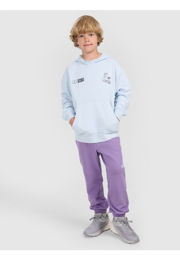 4f - 4F Spodnie dresowe joggery chłopięce - fioletowe 140 (9-10 lat). Okazja: na co dzień. Kolor: fioletowy. Materiał: dresówka. Wzór: gładki, ze splotem. Sezon: lato. Styl: młodzieżowy, casual, sportowy