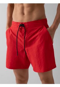 outhorn - Spodenki plażowe męskie - czerwony. Kolor: czerwony. Materiał: materiał, poliamid. Długość: krótkie #4
