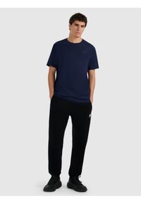 4f - 4F T-shirt regular gładki męski - granatowy S. Okazja: na co dzień. Kolor: niebieski. Materiał: materiał, bawełna. Wzór: gładki. Styl: casual