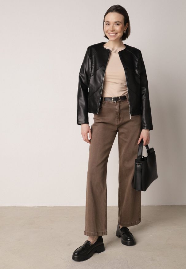 Born2be - Czarna Kurtka Ramoneska Taliowana bez Kołnierzyka w Motocyklowym Stylu Nelaswenna. Okazja: na co dzień. Typ kołnierza: bez kołnierzyka. Kolor: czarny. Materiał: jeans. Długość: długie. Styl: casual