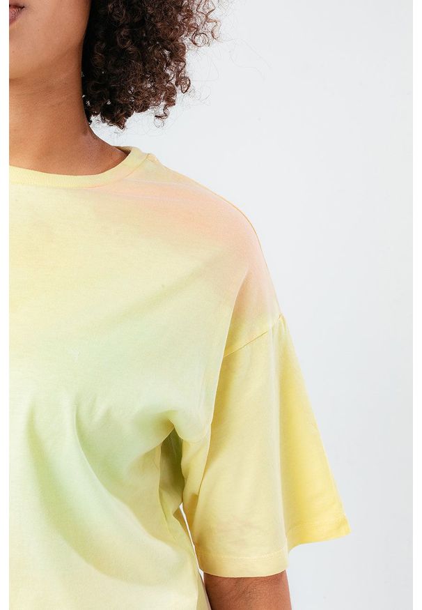 Hype T-shirt bawełniany. Materiał: bawełna