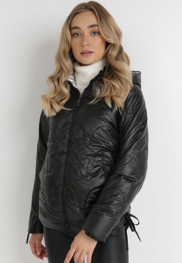 Born2be - Czarna Kurtka Ocyporena. Kolor: czarny. Materiał: tkanina. Wzór: aplikacja