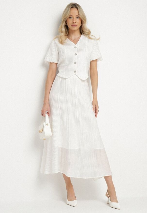 Born2be - Biały Wiskozowy Komplet z Rozkloszowaną Spódnicą i Koszulą Naniera. Kolor: biały. Materiał: wiskoza