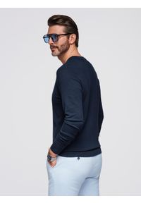 Ombre Clothing - Męski sweter z okrągłym dekoltem z elastycznej dzianiny o klasycznym splocie - granatowy V1 - Rozmiar: L. Okazja: na co dzień. Kolor: niebieski. Materiał: dzianina. Wzór: ze splotem. Styl: klasyczny #7