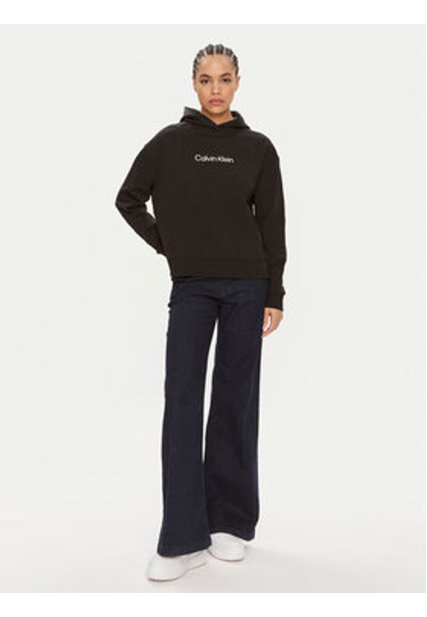Calvin Klein Bluza Hero Logo K20K205449 Czarny Regular Fit. Kolor: czarny. Materiał: bawełna