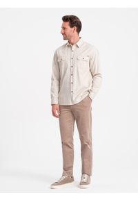 Ombre Clothing - Męska bawełniana koszula REGULAR FIT z kieszeniami zapinanymi na guziki - kremowa V1 OM-SHCS-0146 - XXL. Kolor: kremowy. Materiał: bawełna. Długość rękawa: długi rękaw. Długość: długie. Wzór: aplikacja