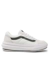 Buty do chodzenia męskie Vans Old Skool Overt. Kolor: biały. Materiał: materiał, syntetyk, tkanina, skóra. Szerokość cholewki: normalna. Model: Vans Old Skool. Sport: turystyka piesza