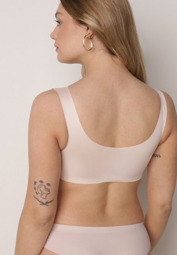 Born2be - Beżowy Biustonosz Sportowy z Siateczką i Usztywnionymi Miseczkami Zerirae. Kolor: beżowy. Rodzaj stanika: wyciągane miseczki