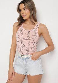 Born2be - Różowy Top z Bawełny z Napisami Savanette. Okazja: na co dzień. Kolor: różowy. Materiał: bawełna. Wzór: napisy. Styl: casual