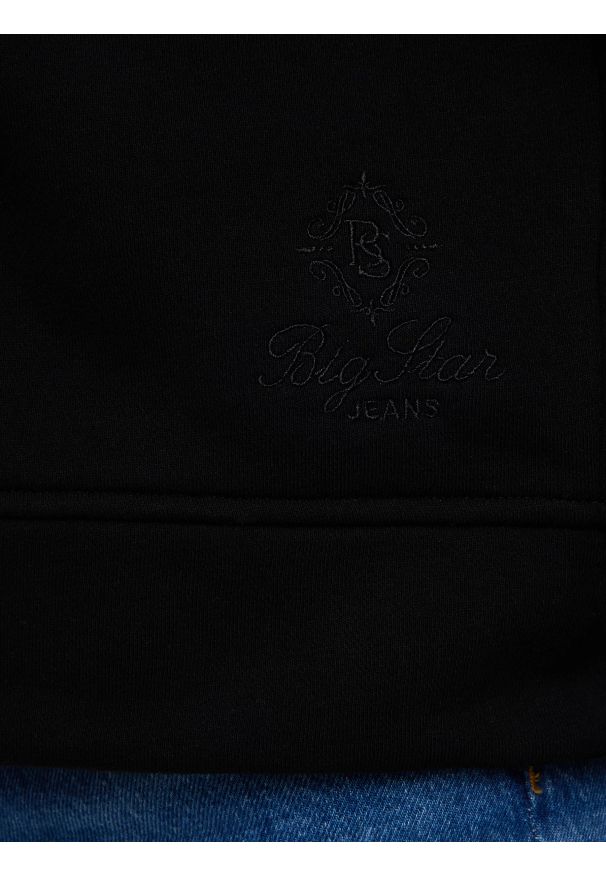 Big-Star - Bluza damska z kapturem ze złotymi guzikami czarna Sindia 906. Typ kołnierza: kaptur. Kolor: czarny. Materiał: materiał. Sezon: lato. Styl: elegancki, klasyczny