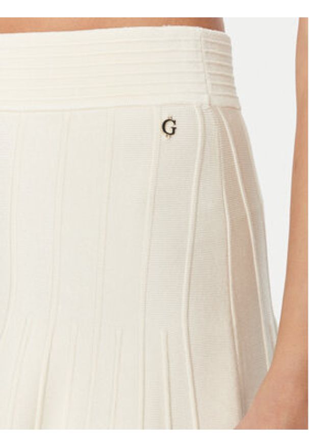 Guess Spódnica mini W5GD0U Z2XY0 Biały Regular Fit. Kolor: biały. Materiał: wiskoza