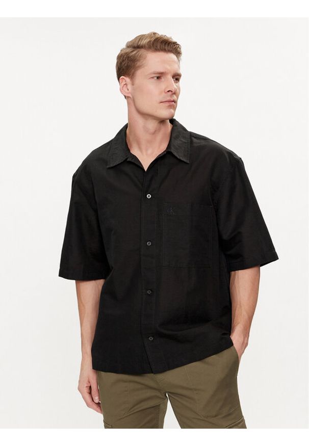 Calvin Klein Jeans Koszula J30J325173 Czarny Relaxed Fit. Kolor: czarny. Materiał: bawełna