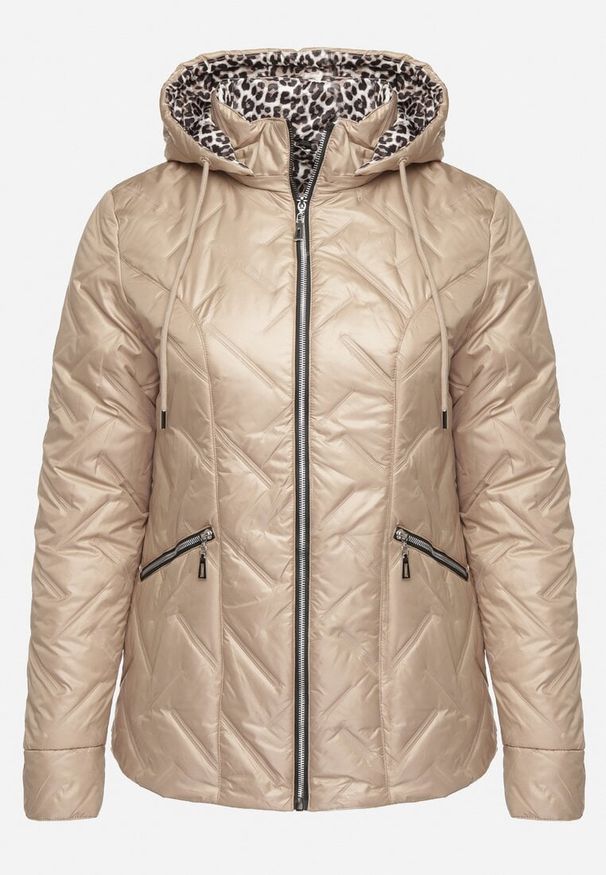 Born2be - Beżowa Pikowana Kurtka z Kapturem i Podszewką w Panterkę Felandre. Okazja: na spacer, na co dzień. Typ kołnierza: kaptur. Kolekcja: plus size. Kolor: beżowy. Materiał: jeans. Wzór: motyw zwierzęcy. Styl: casual, klasyczny