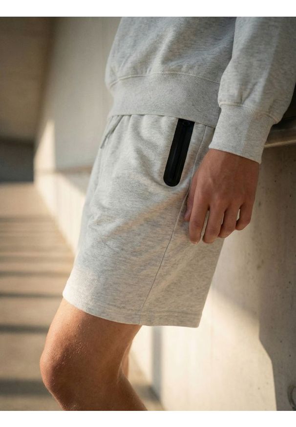 Sinsay - Szorty z kieszeniami na zamek - szary. Kolor: szary