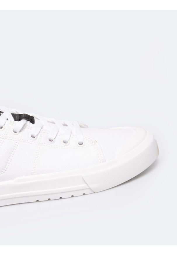 Big-Star - Sneakersy męskie białe NN174154 101. Okazja: na spacer. Kolor: biały. Materiał: materiał. Sezon: lato