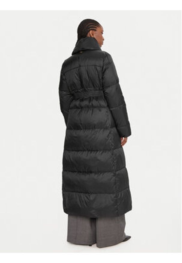 TwinSet - TWINSET Kurtka puchowa 252TT2050 Czarny Regular Fit. Kolor: czarny. Materiał: syntetyk. Sezon: zima