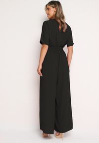 Born2be - Czarny Kopertowy Kombinezon z Gumką w Talii i Szerokimi Nogawkami Vimashea. Okazja: na co dzień. Kolor: czarny. Styl: elegancki, casual #4