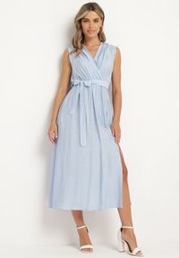Born2be - Niebieska Rozkloszowana Sukienka z Wiskozą Kopertowym Dekoltem i Materiałowym Paskiem w Talii Jenvia. Okazja: na spacer. Typ kołnierza: dekolt kopertowy. Kolor: niebieski. Materiał: materiał, wiskoza. Sezon: lato. Typ sukienki: kopertowe. Styl: klasyczny #7