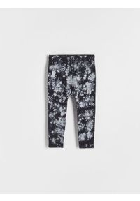 Reserved - Bawełniane legginsy tie dye - czarny. Kolor: czarny. Materiał: bawełna