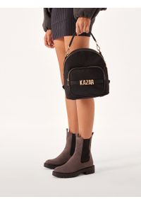 Kazar - Czarny mały plecak z tkaniny i skóry 2w1. Kolor: czarny. Materiał: tkanina, skóra #2