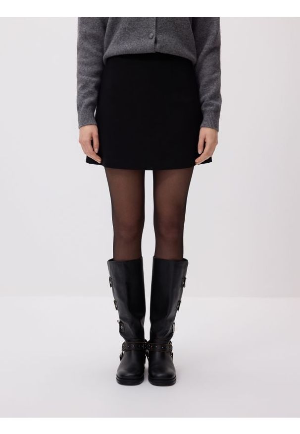 Reserved - Spódnico-szorty z dodatkiem wiskozy - czarny. Kolor: czarny. Materiał: wiskoza