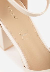 Renee - Beżowe Sandały VICES na Słupku i Grubej Podeszwie z Wkładką ze Skóry Naturalnej Adeia. Okazja: na urodziny, na ślub cywilny, na wesele, na imprezę. Zapięcie: pasek. Kolor: beżowy. Materiał: skóra. Sezon: lato. Obcas: na słupku. Styl: elegancki #6