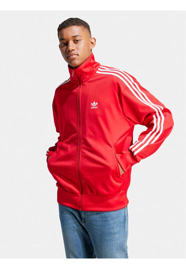 Adidas - adidas Bluza adicolor Classics IJ7060 Czerwony Loose Fit. Kolor: czerwony. Materiał: syntetyk