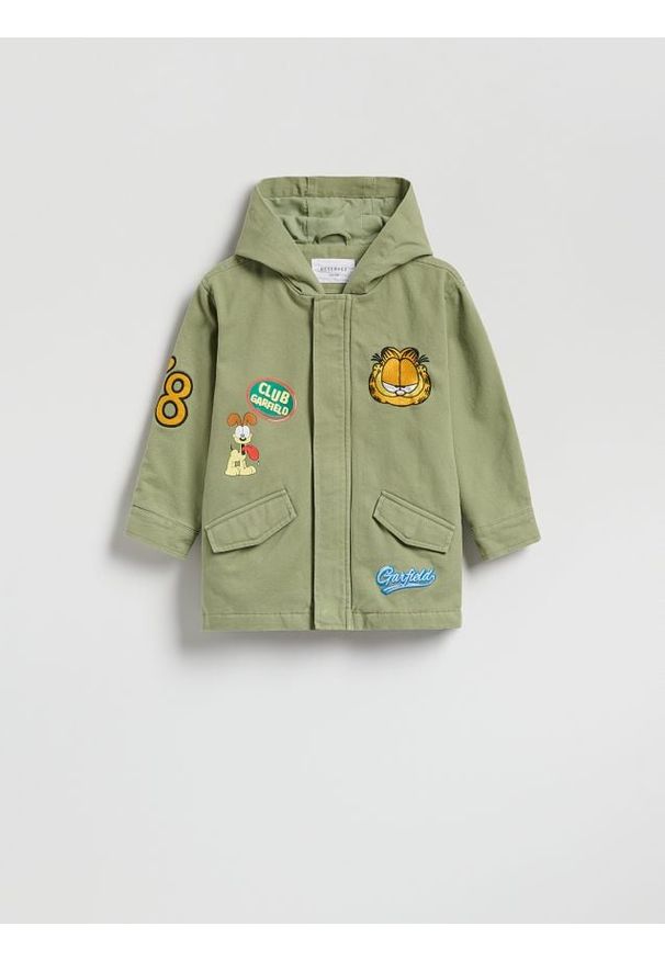 Reserved - Kurtka z kapturem Garfield - zielony. Kolor: zielony. Materiał: tkanina, bawełna, jeans