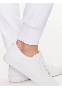Versace Jeans Couture Spodnie dresowe 74HAAY01 Biały Regular Fit. Kolor: biały. Materiał: bawełna #4