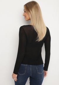 Born2be - Czarna Wiskozowa Bluzka z Długim Rękawem z Dodatkiem Kaszmiru Uninda. Okazja: na co dzień. Kolor: czarny. Materiał: wiskoza, kaszmir. Długość rękawa: długi rękaw. Długość: długie. Styl: klasyczny, casual, elegancki #6