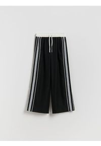 Reserved - Spodnie z koronkowymi lampasami - czarny. Kolor: czarny. Materiał: koronka #1