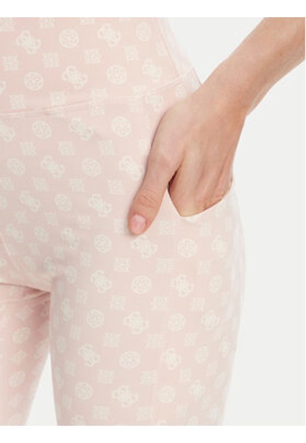 Guess Legginsy V5YB18 MC03W Różowy Slim Fit. Kolor: różowy. Materiał: syntetyk