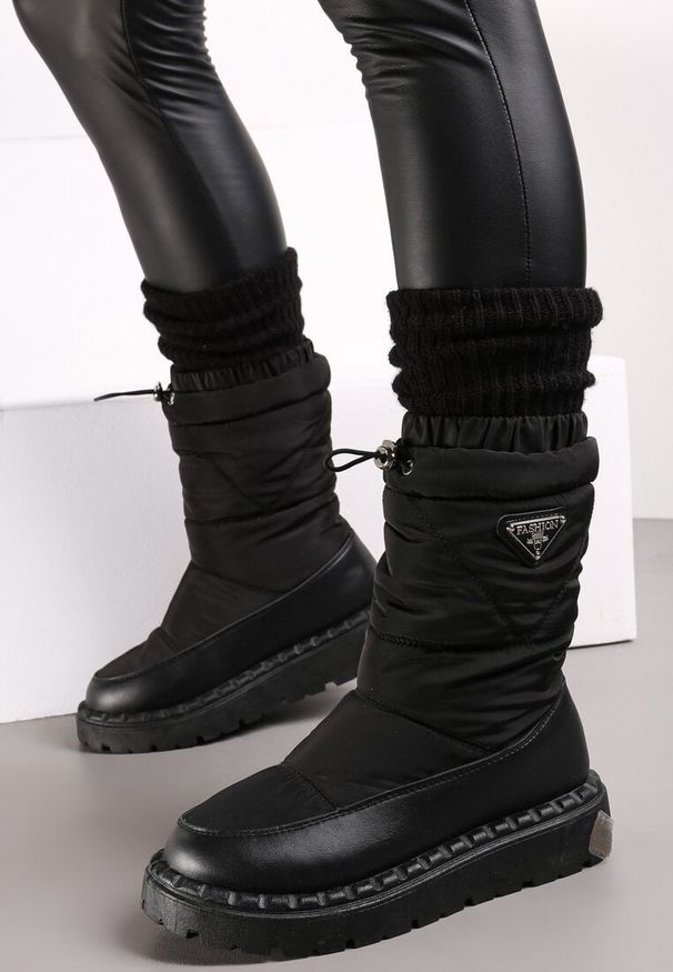 Born2be - Czarne Śniegowce z Szerokim Pikowaniem i Ściągaczem Dasmenn. Kolor: czarny