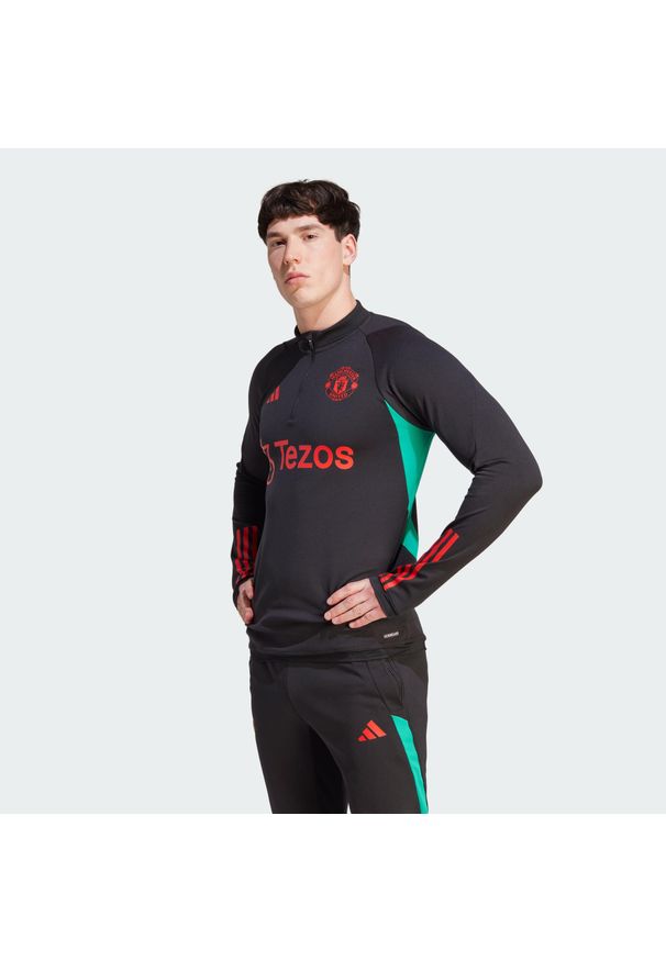 Bluza do piłki nożnej męska Adidas Manchester United Tiro 23 Training Top. Kolor: czarny. Materiał: materiał